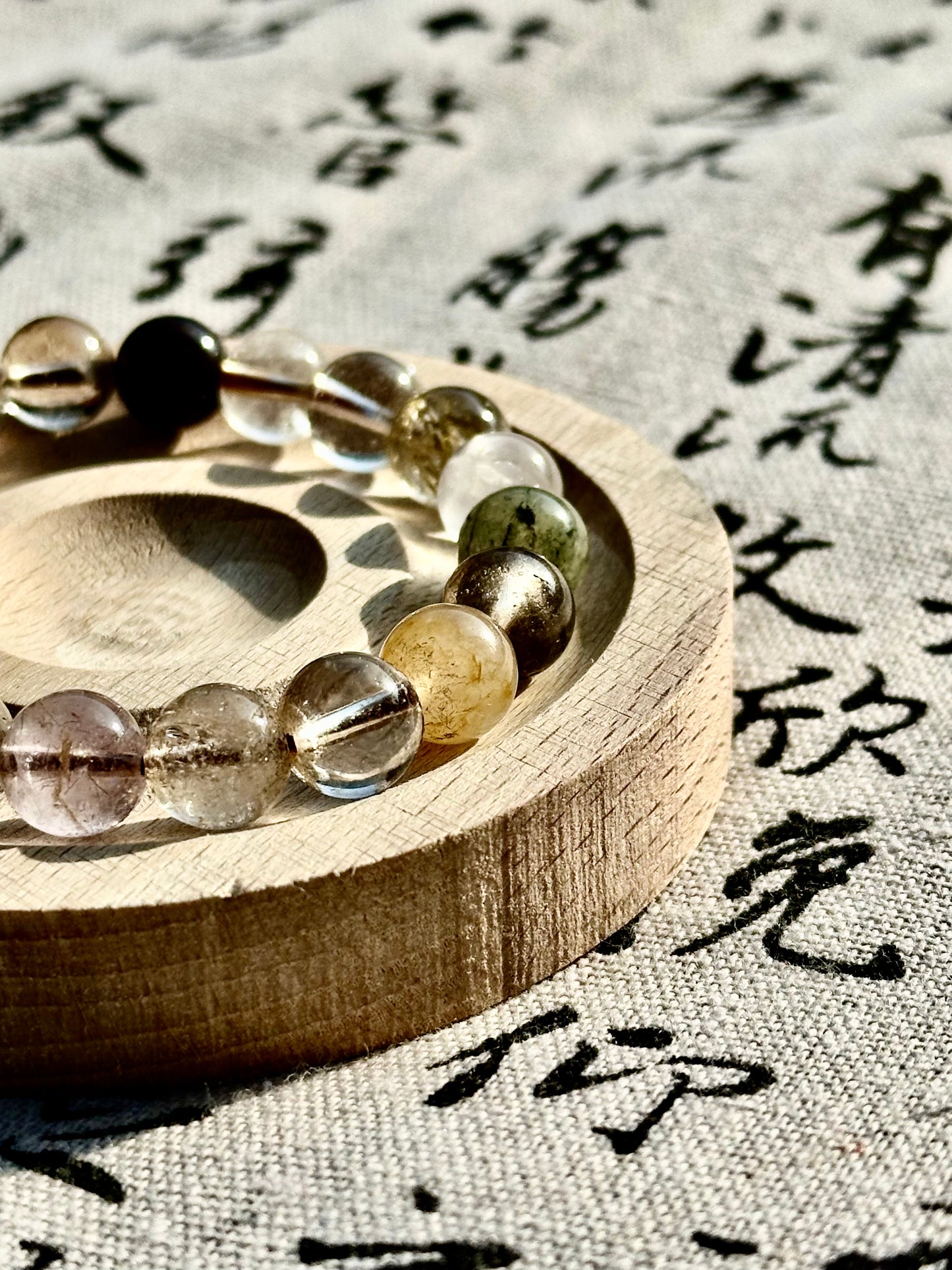 Universal Golden Rutilated Quartz Bracelet